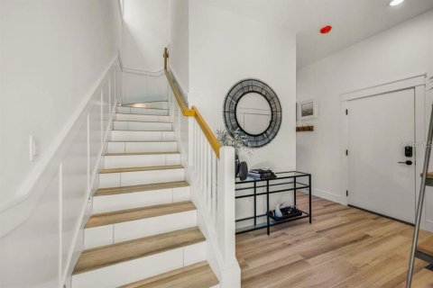 House in Sarasota, Florida 7 bedrooms, 348.38 sq.m. № 1640392 - photo 15
