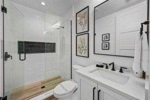 House in Sarasota, Florida 7 bedrooms, 348.38 sq.m. № 1640392 - photo 20