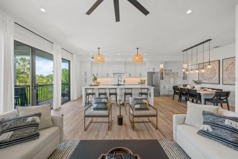 House in Sarasota, Florida 7 bedrooms, 348.38 sq.m. № 1640392 - photo 8