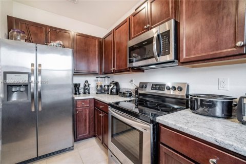 Townhouse in Homestead, Florida 3 bedrooms, 153.2 sq.m. № 2087304 - photo 3