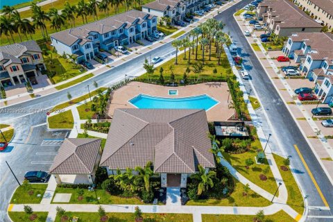 Townhouse in Homestead, Florida 3 bedrooms, 153.2 sq.m. № 2087304 - photo 6
