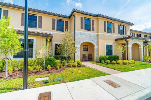 Townhouse in Homestead, Florida 3 bedrooms, 153.2 sq.m. № 2087304