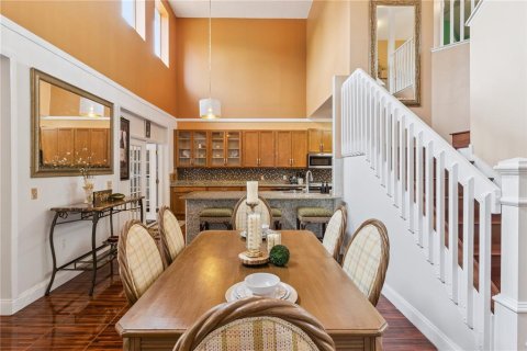 Casa en venta en Kissimmee, Florida, 6 dormitorios, 246.93 m2 № 2093144 - foto 2