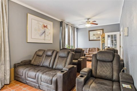Casa en venta en Kissimmee, Florida, 6 dormitorios, 246.93 m2 № 2093144 - foto 24