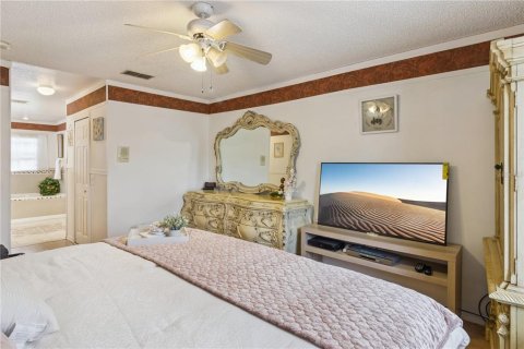 Casa en venta en Kissimmee, Florida, 6 dormitorios, 246.93 m2 № 2093144 - foto 15