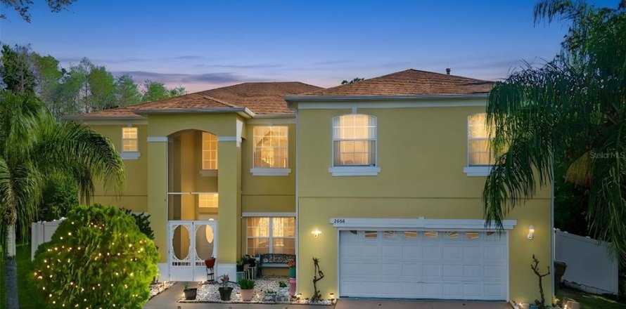 Casa en Kissimmee, Florida 6 dormitorios, 246.93 m2 № 2093144
