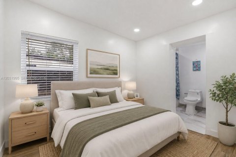 Casa en venta en Opa-locka, Florida, 4 dormitorios, 75.25 m2 № 2153638 - foto 13