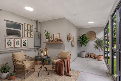 Casa en venta en Opa-locka, Florida, 4 dormitorios, 75.25 m2 № 2153638 - foto 25