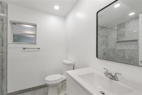 Casa en venta en Opa-locka, Florida, 4 dormitorios, 75.25 m2 № 2153638 - foto 21