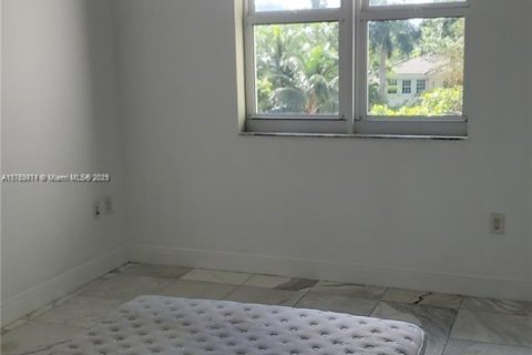 Condo in Aventura, Florida, 1 bedroom  № 1937900 - photo 10