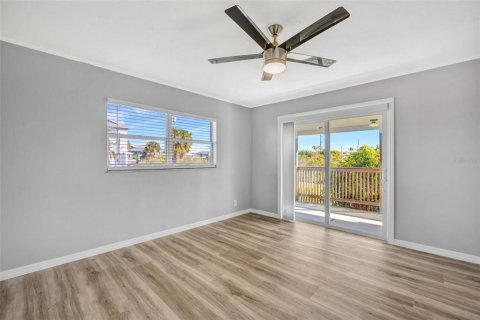 House in Hernando Beach, Florida 3 bedrooms, 131.18 sq.m. № 2103283 - photo 29