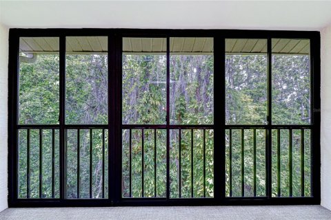 Condo in Tarpon Springs, Florida, 2 bedrooms № 2371400 - photo 26