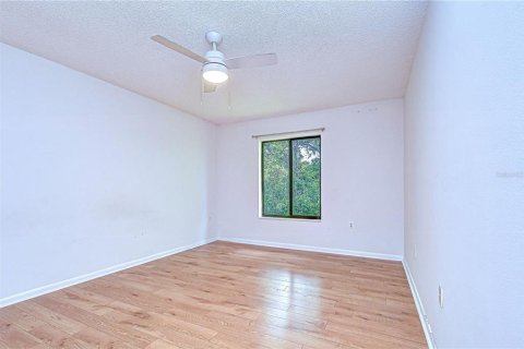 Condo in Tarpon Springs, Florida, 2 bedrooms № 2371400 - photo 22
