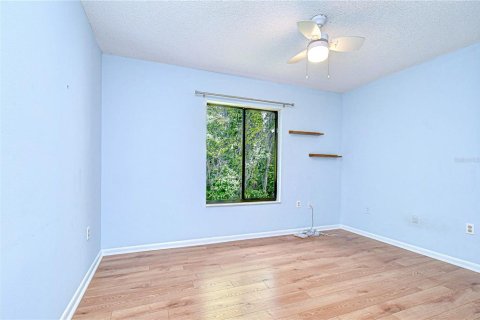 Condo in Tarpon Springs, Florida, 2 bedrooms № 2371400 - photo 20