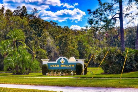 Condo in Tarpon Springs, Florida, 2 bedrooms № 2371400 - photo 29