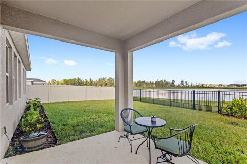 Villa ou maison à vendre à Kissimmee, Floride: 4 chambres, 171.22 m2 № 1876214 - photo 4