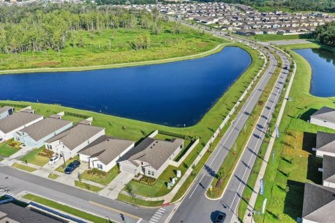 Villa ou maison à vendre à Kissimmee, Floride: 4 chambres, 171.22 m2 № 1876214 - photo 3