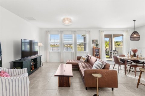 Villa ou maison à vendre à Kissimmee, Floride: 4 chambres, 171.22 m2 № 1876214 - photo 12