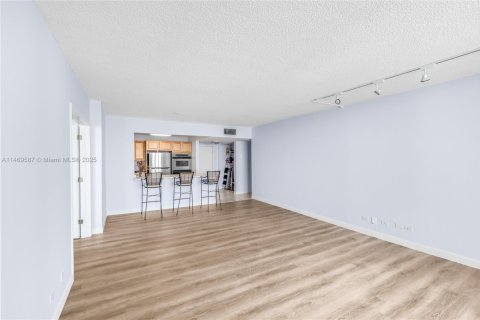 Condominio en venta en Miami Beach, Florida, 3 dormitorios, 172.8 m2 № 1737743 - foto 15