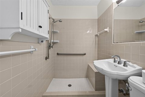 Купить кондоминиум в Венеция, Флорида 4 комнаты, 44.59м2, № 2149735 - фото 15