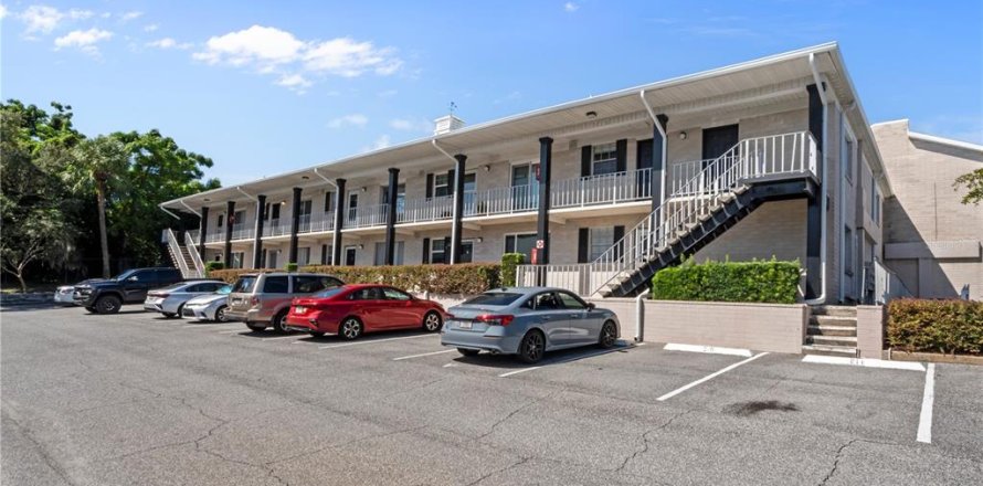 Condo in Winter Park, Florida, 2 bedrooms № 1902389
