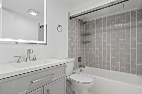 Купить кондоминиум в Винтер-Парк, Флорида 7 комнат, 84.36м2, № 1902389 - фото 18