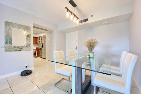 Copropriété à vendre à Aventura, Floride: 2 chambres, 105.63 m2 № 1985211 - photo 9