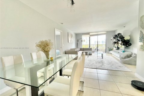 Copropriété à vendre à Aventura, Floride: 2 chambres, 105.63 m2 № 1985211 - photo 7