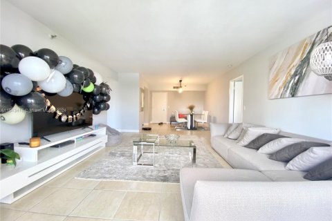 Copropriété à vendre à Aventura, Floride: 2 chambres, 105.63 m2 № 1985211 - photo 14