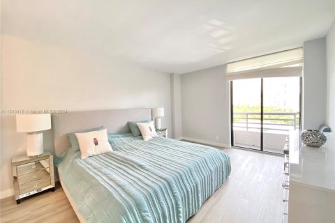 Copropriété à vendre à Aventura, Floride: 2 chambres, 105.63 m2 № 1985211 - photo 17