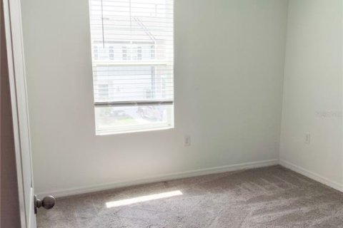 Townhouse in Davenport, Florida 3 bedrooms, 137.5 sq.m. № 1410239 - photo 12