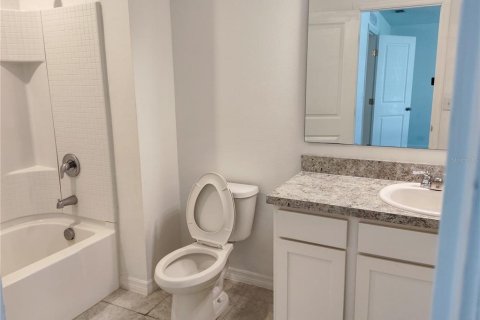 Townhouse in Davenport, Florida 3 bedrooms, 137.5 sq.m. № 1410239 - photo 11