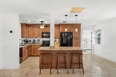 Villa ou maison à vendre à Port Charlotte, Floride: 3 chambres, 140.47 m2 № 2196538 - photo 8