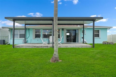 Villa ou maison à vendre à Port Charlotte, Floride: 3 chambres, 140.47 m2 № 2196538 - photo 15