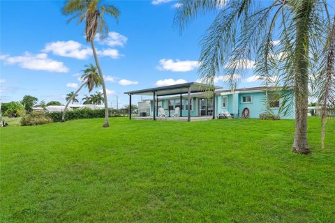 Villa ou maison à vendre à Port Charlotte, Floride: 3 chambres, 140.47 m2 № 2196538 - photo 22
