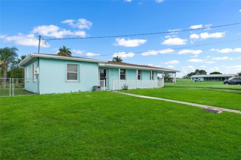 Villa ou maison à vendre à Port Charlotte, Floride: 3 chambres, 140.47 m2 № 2196538 - photo 29