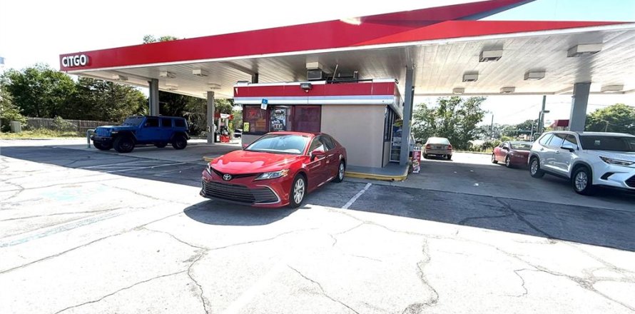 Immobilier commercial à Hudson, Floride № 1787703
