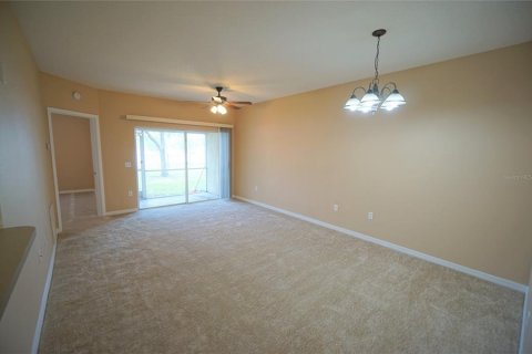 Condo in Riverview, Florida, 3 bedrooms  № 1909992 - photo 4