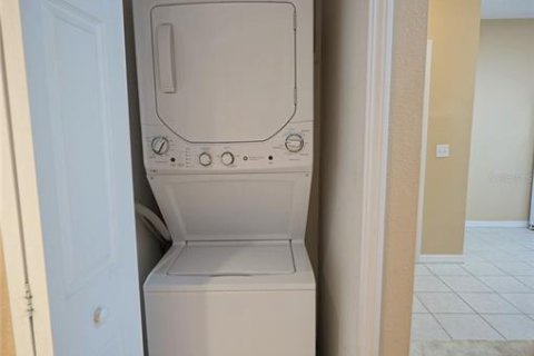 Condo in Riverview, Florida, 3 bedrooms  № 1909992 - photo 16