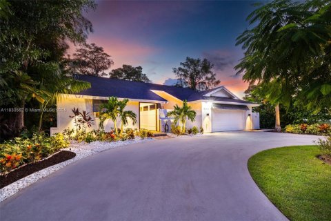Casa en venta en Naples, Florida, 4 dormitorios № 1806167 - foto 2