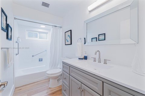 Casa en venta en Naples, Florida, 4 dormitorios № 1806167 - foto 18