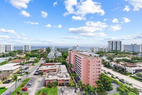 Condominio en venta en Pompano Beach, Florida, 2 dormitorios, 93.09 m2 № 2087570 - foto 28