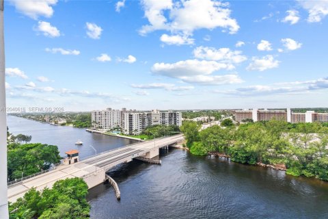 Condominio en venta en Pompano Beach, Florida, 2 dormitorios, 93.09 m2 № 2087570 - foto 19
