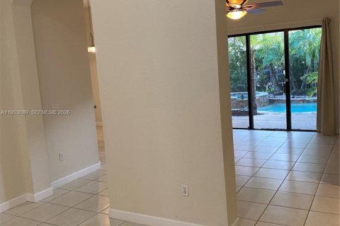 Villa ou maison à louer à Cutler Bay, Floride: 4 chambres, 231.88 m2 № 2008828 - photo 18