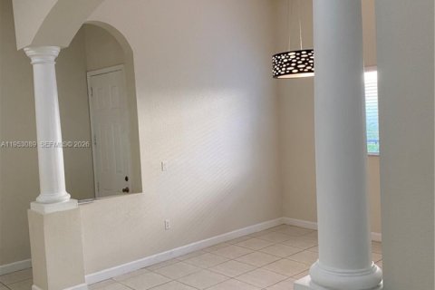 Villa ou maison à louer à Cutler Bay, Floride: 4 chambres, 231.88 m2 № 2008828 - photo 21
