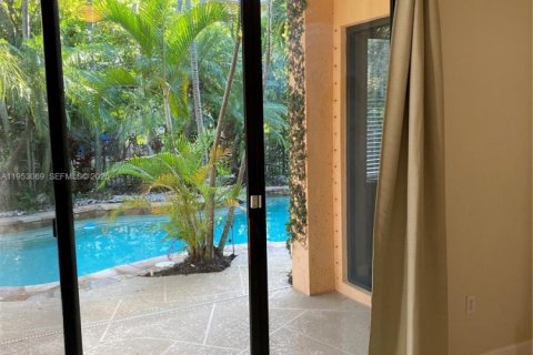 Villa ou maison à louer à Cutler Bay, Floride: 4 chambres, 231.88 m2 № 2008828 - photo 10