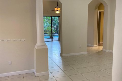 Villa ou maison à louer à Cutler Bay, Floride: 4 chambres, 231.88 m2 № 2008828 - photo 19