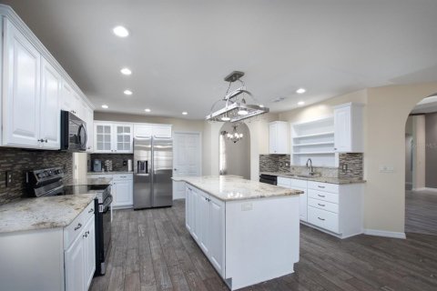 House in Ocala, Florida 4 bedrooms, 222.87 sq.m. № 1690870 - photo 15