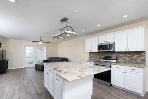House in Ocala, Florida 4 bedrooms, 222.87 sq.m. № 1690870 - photo 13