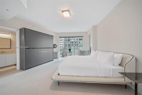 Снять в аренду кондоминиум в Майами, Флорида 3 спальни, 224.36м2, № 1799639 - фото 12
